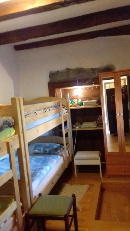Apartmaji Pri Zivcovih Dutovlje Eksteriør bilde